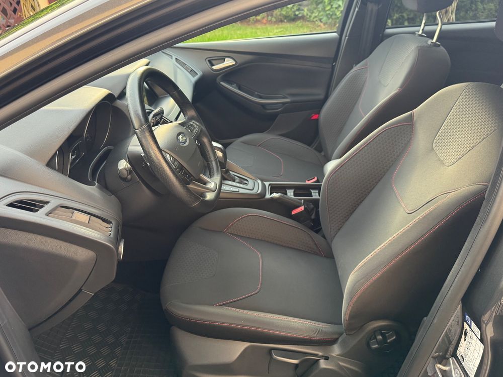 Ford Focus 1.5 EcoBoost ST-Line - 15