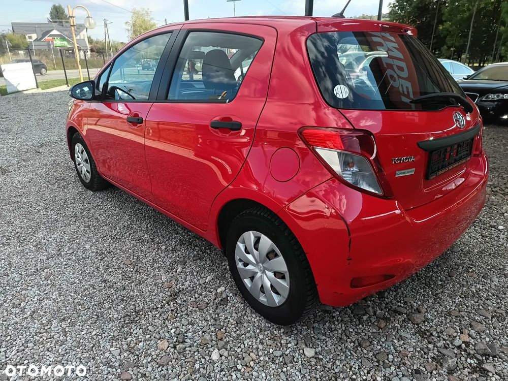 Toyota Yaris 1.0 Premium - 2