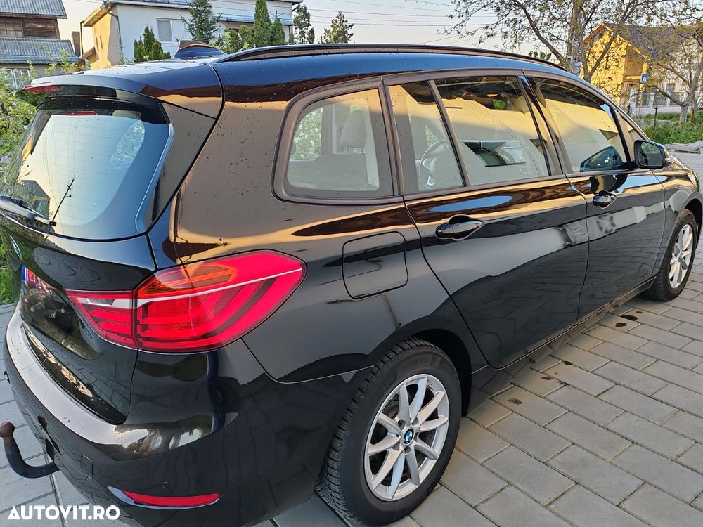 BMW Seria 2 216d Sport Line - 12