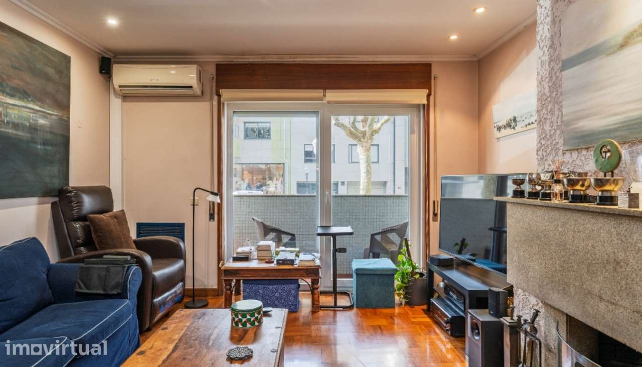 Apartamento T3+1 com varandas para venda na Foz do Porto - Grande imagem: 2/19