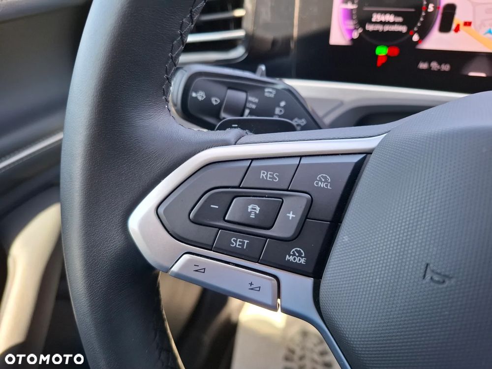 Volkswagen Passat Variant 2.0 TDI SCR DSG Elegance - 19