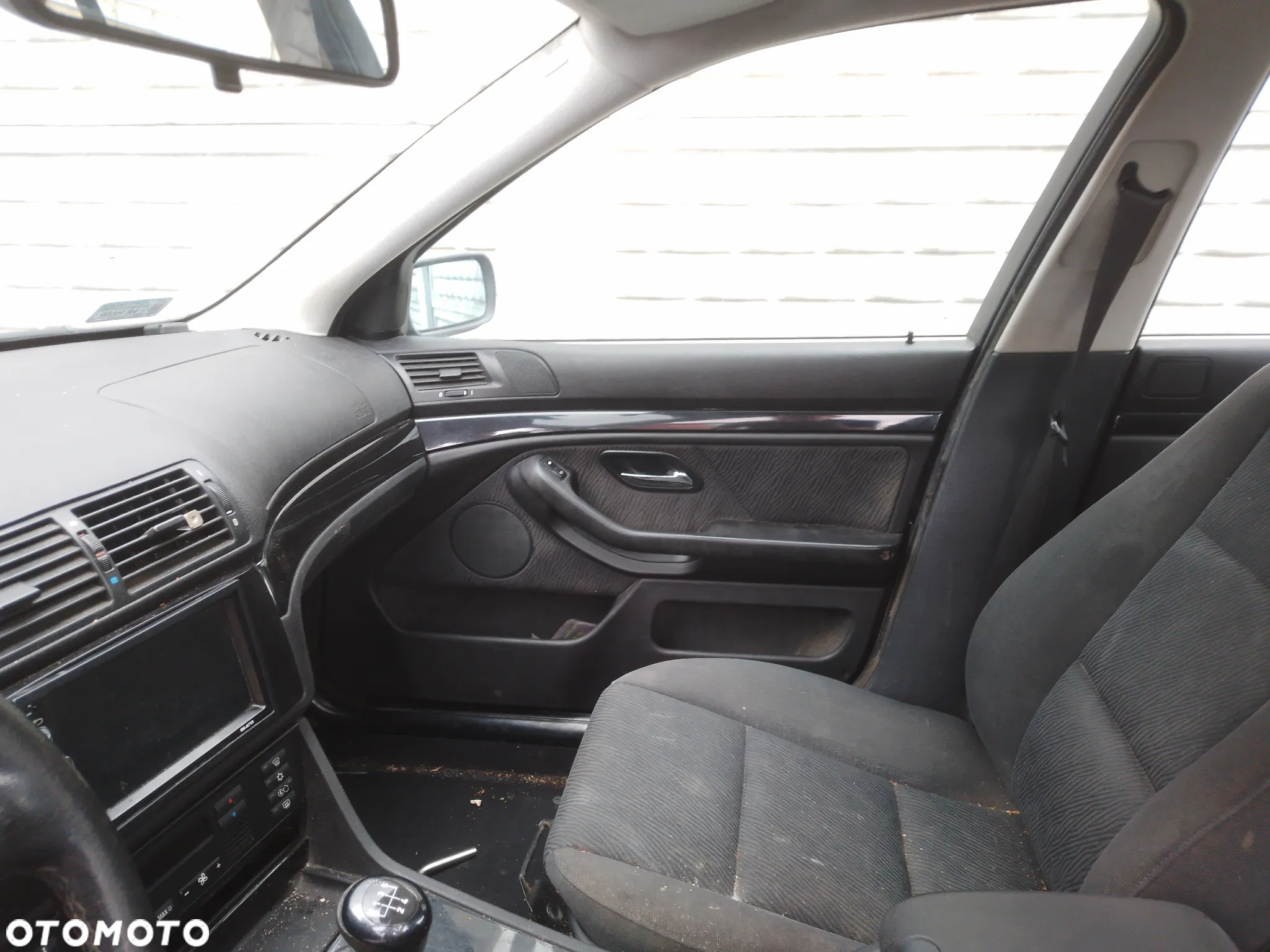 BMW E39 LIFT 00-03 520I ALTERNATOR - 27