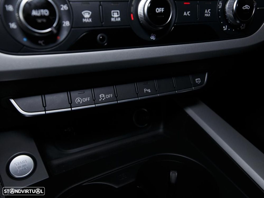 Audi A4 Avant 30 TDI S tronic - 16