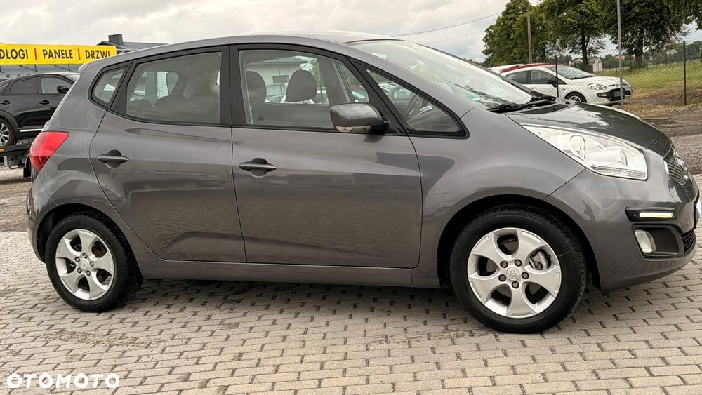 Kia Venga 1.6 L - 8