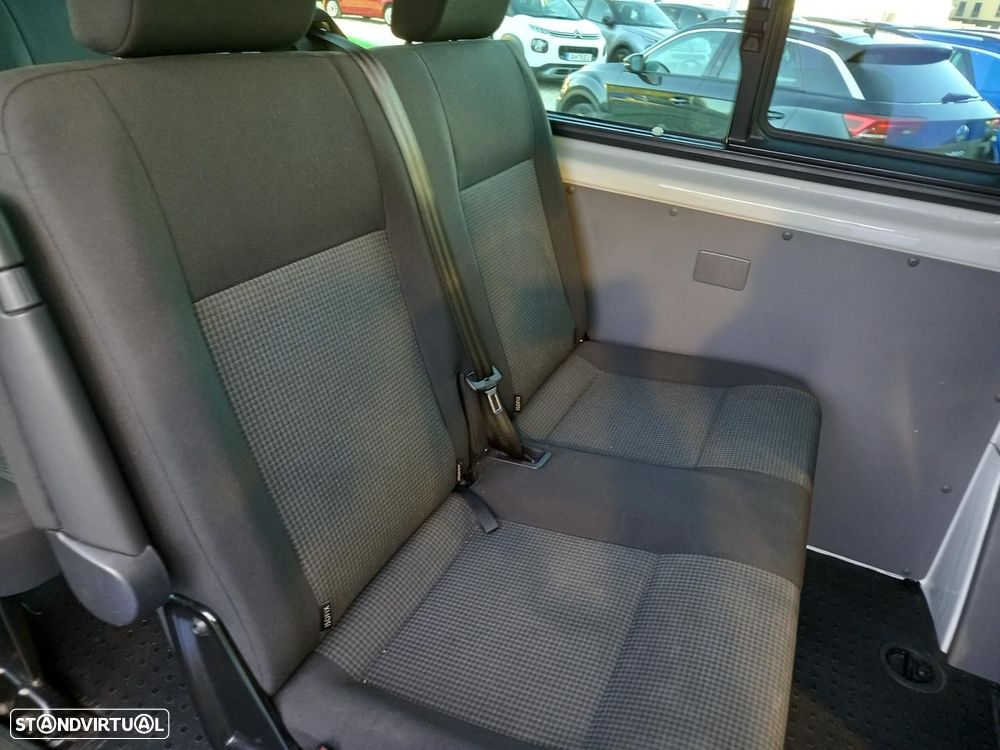 VW Transporter 2.0 TDI 110cv LWB 9 lugares BUSINESS - 12