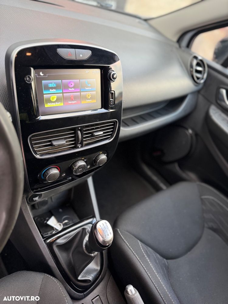 Renault Clio - 11