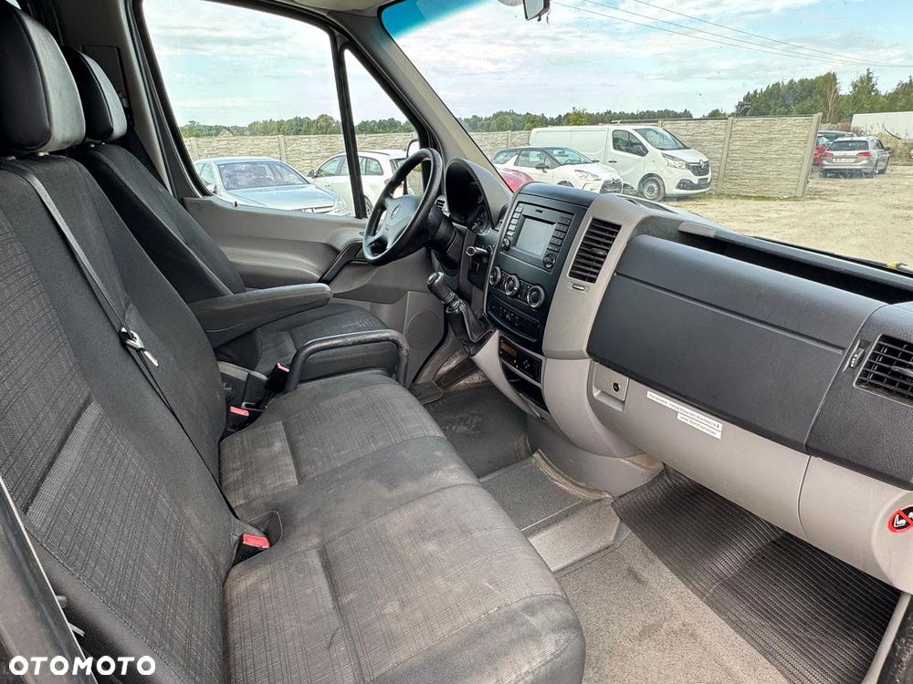 Mercedes-Benz Sprinter - 30