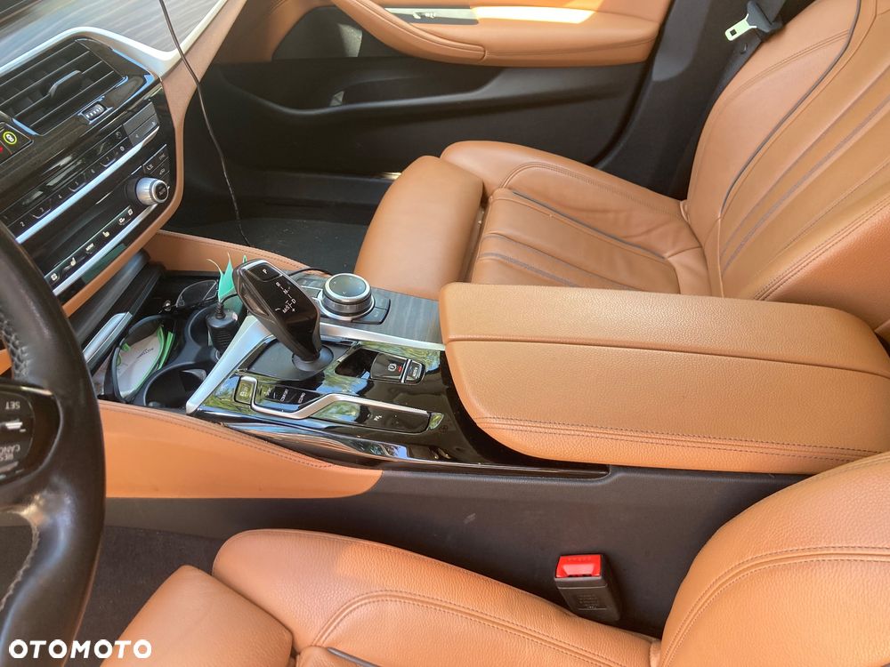 BMW Seria 5 530d mHEV Luxury Line - 10