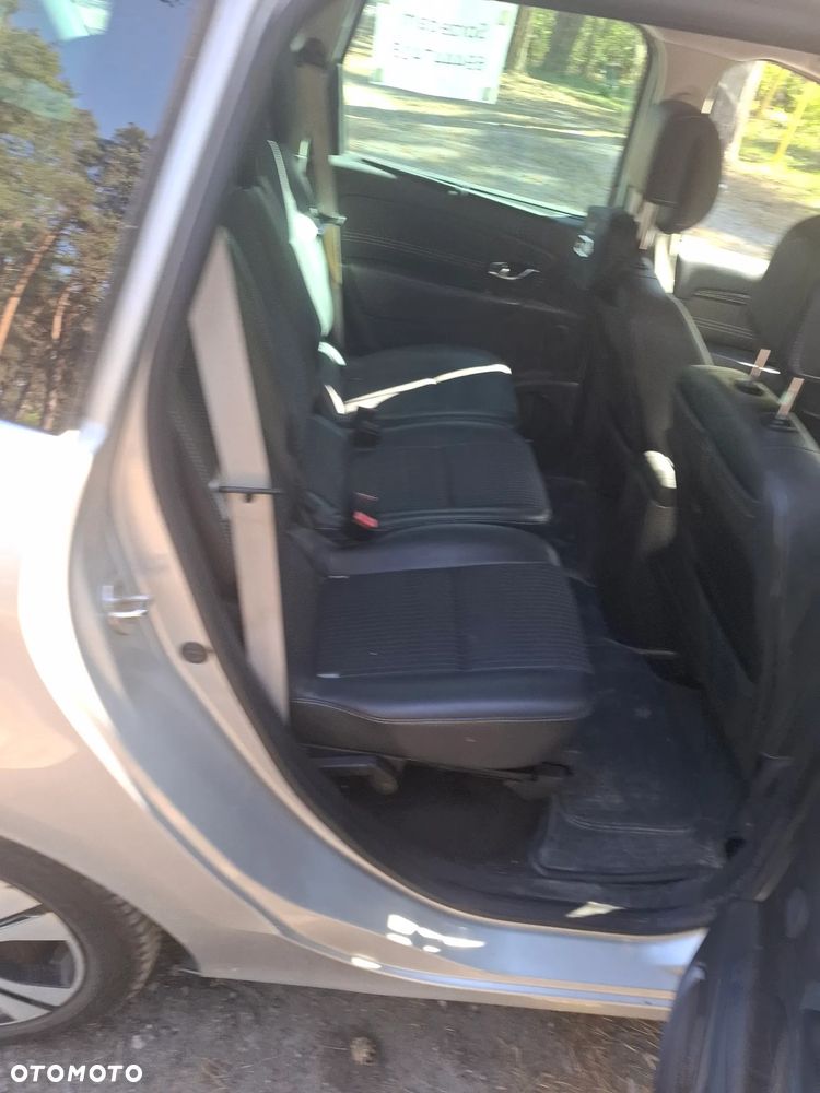 Renault Grand Scenic Energy dCi 130 Start & Stop Bose Edition - 9