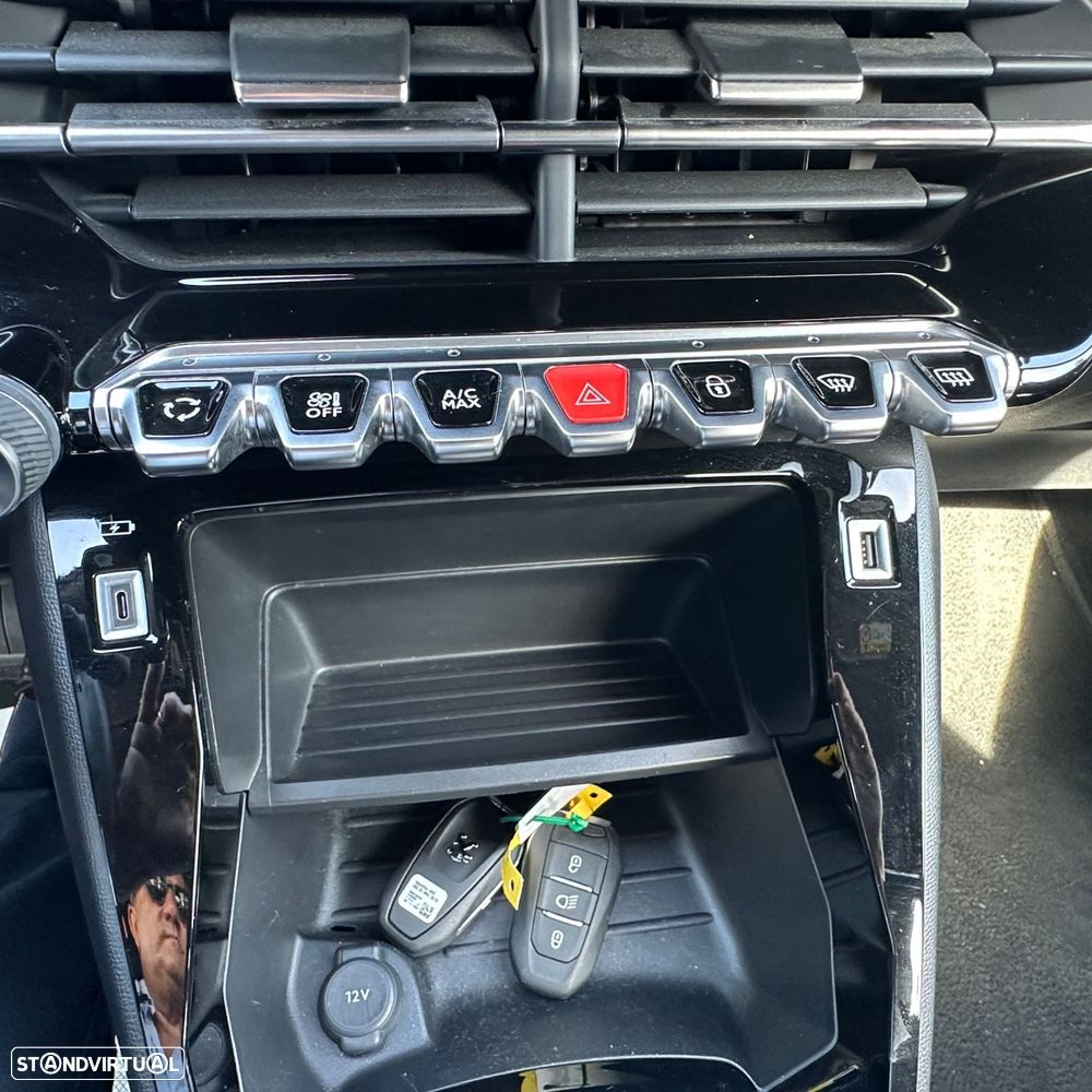 Peugeot e-2008 50 kWh Active Pack - 19