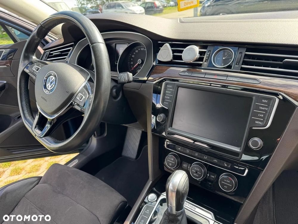 Volkswagen Passat 2.0 TDI Bi-Turbo BMT 4Mot Highline DSG - 5