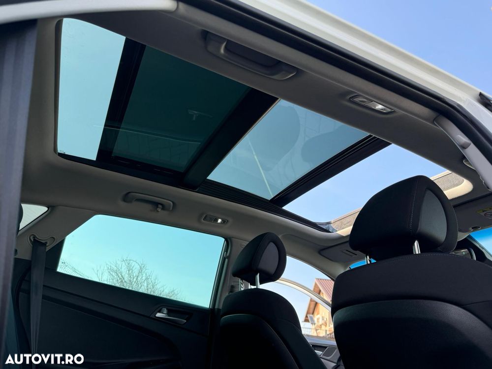 Hyundai Tucson 2.0 CRDI 2WD Style - 17