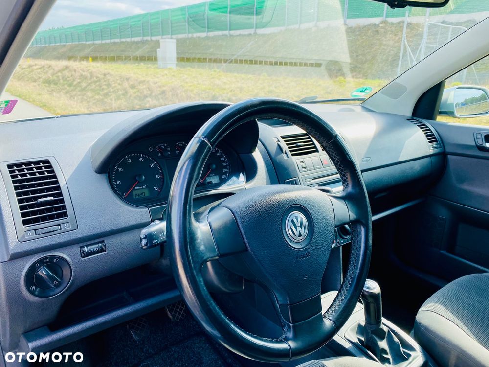Volkswagen Polo 1.4 Comfortline - 27