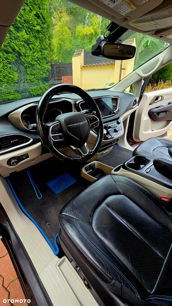 Chrysler Pacifica - 14
