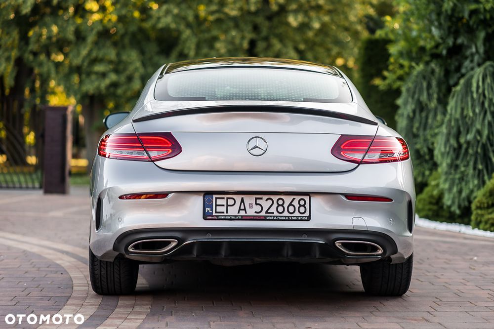 Mercedes-Benz Klasa C 300 9G-TRONIC - 6