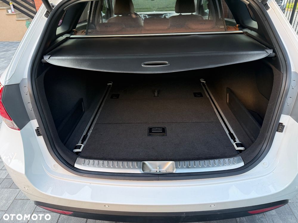 Hyundai i40 Kombi 1.7 CRDi Premium - 19