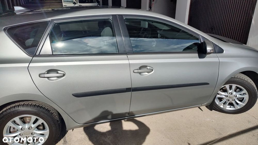Toyota Auris 1.33 VVT-i Active - 25