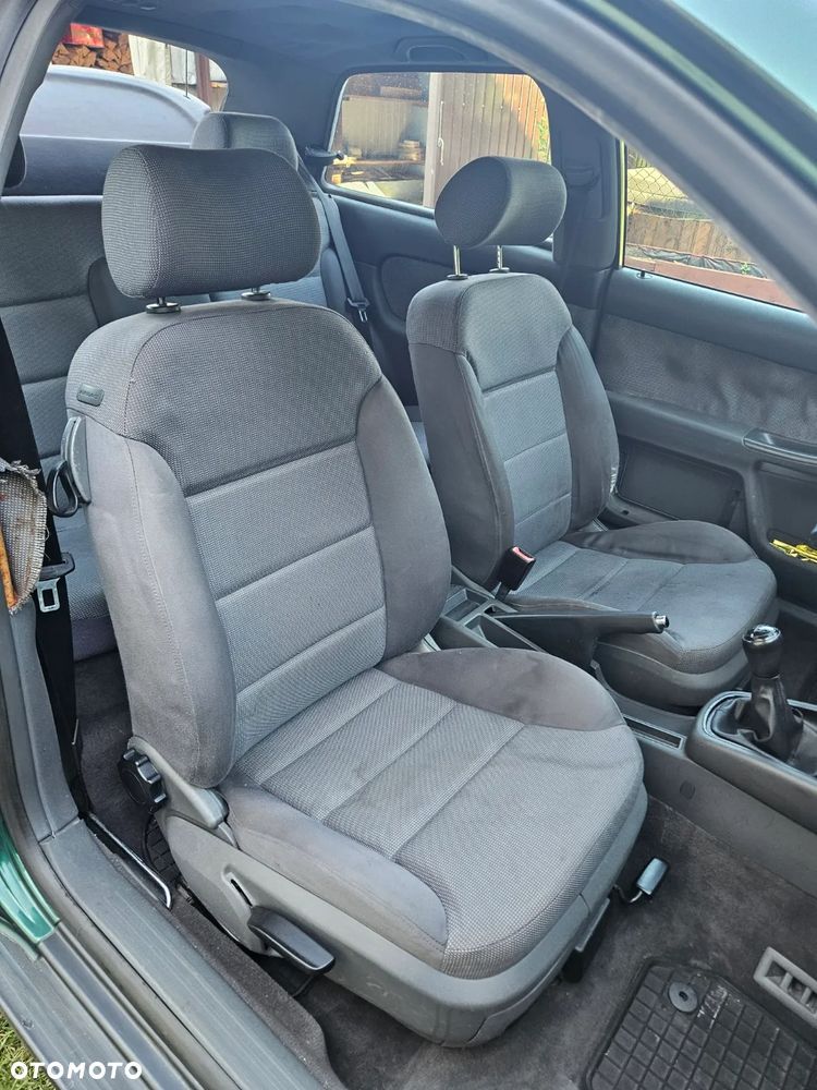 Audi A3 3-drzwiowe 1.6 Ambiente - 29