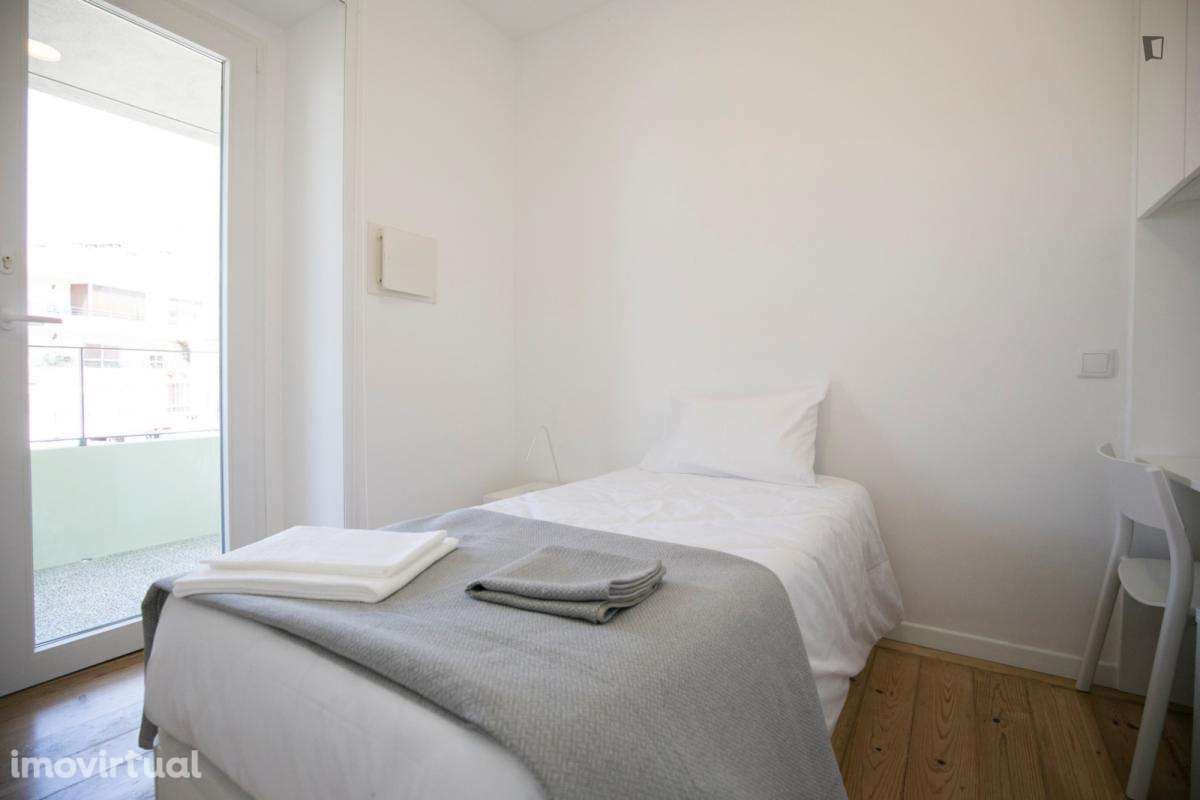 Quarto - localizado em Carcavelos Lisbon - Grande imagem: 2/31