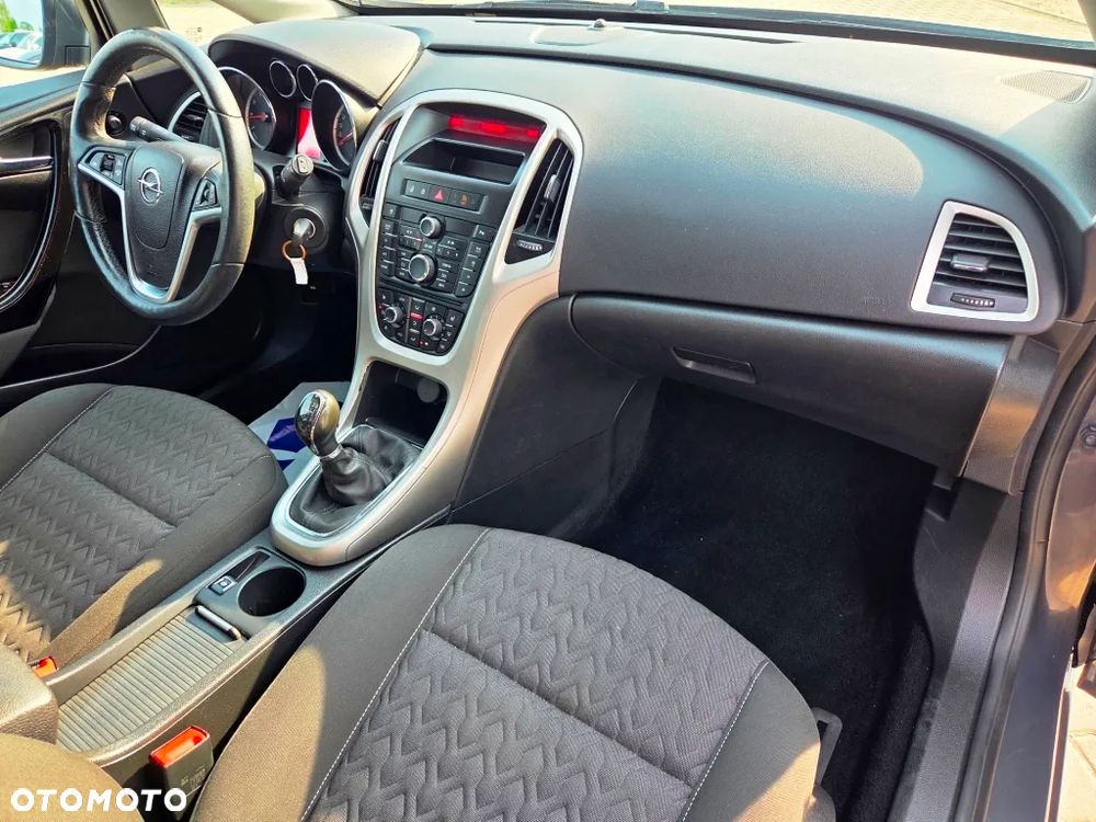 Opel Astra 1.4 Turbo Style - 30
