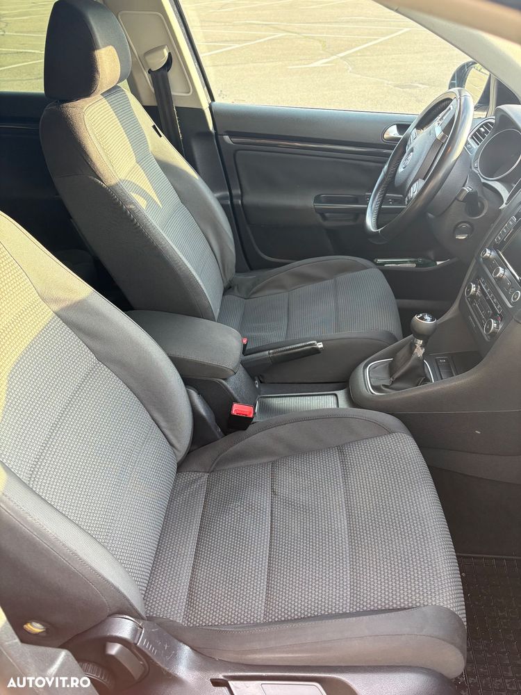 Volkswagen Golf 1.6 TDI DPF Style - 11