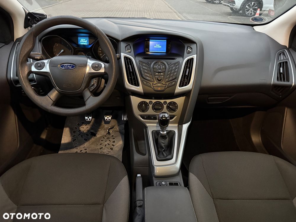 Ford Focus SW 1.6 TDCi DPF Champions Edition - 11