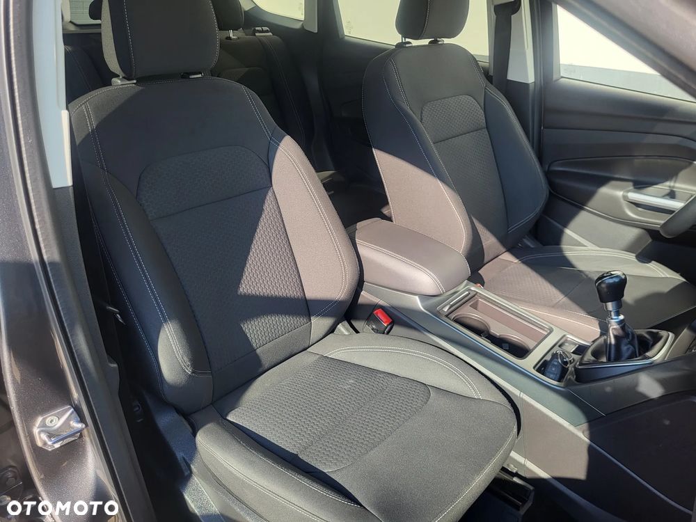 Ford Kuga 1.5 EcoBoost 2x4 Trend - 4