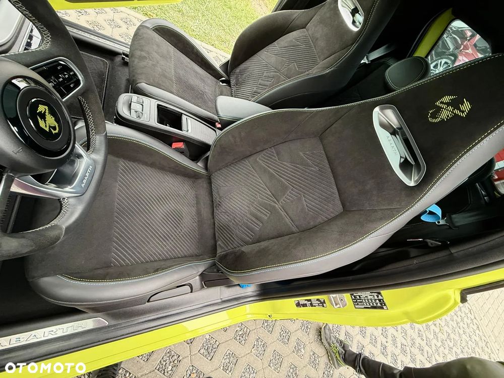 Abarth 500e 37.8kWh Turismo - 28