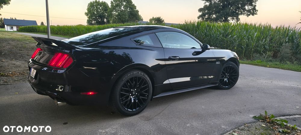 Ford Mustang - 8