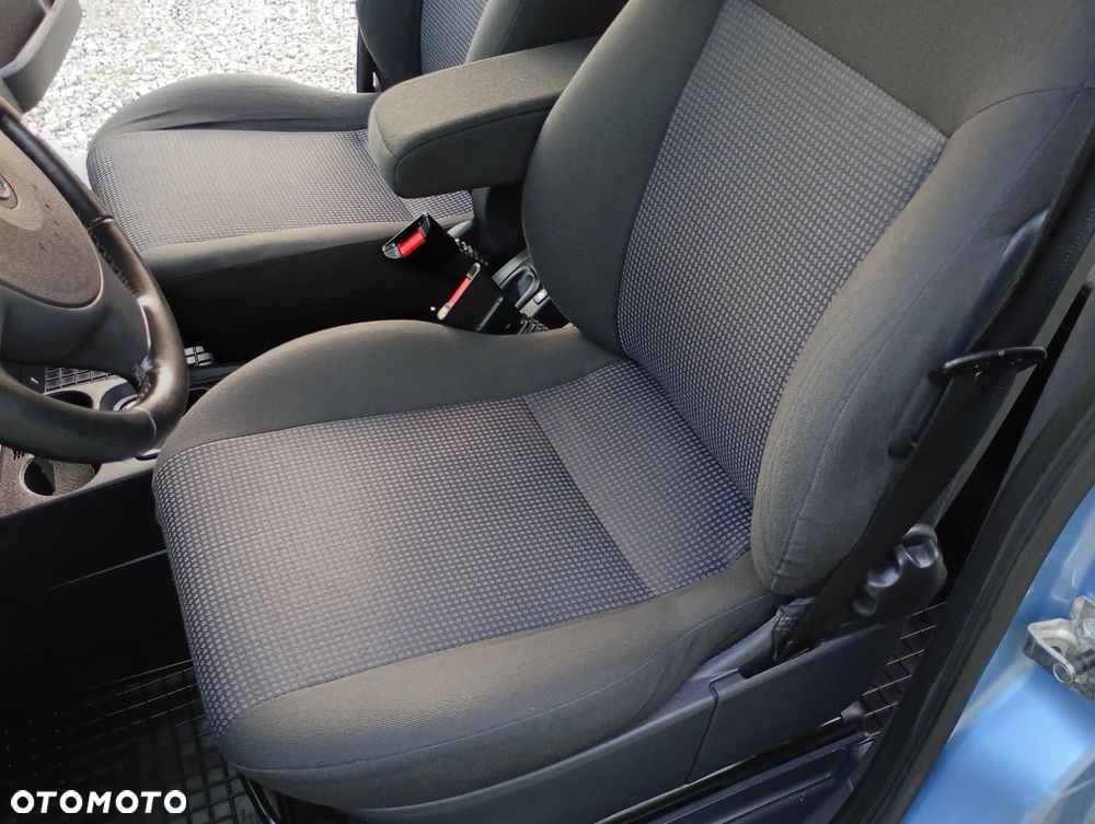 Opel Meriva 1.8 16V Cosmo Easytronic - 21
