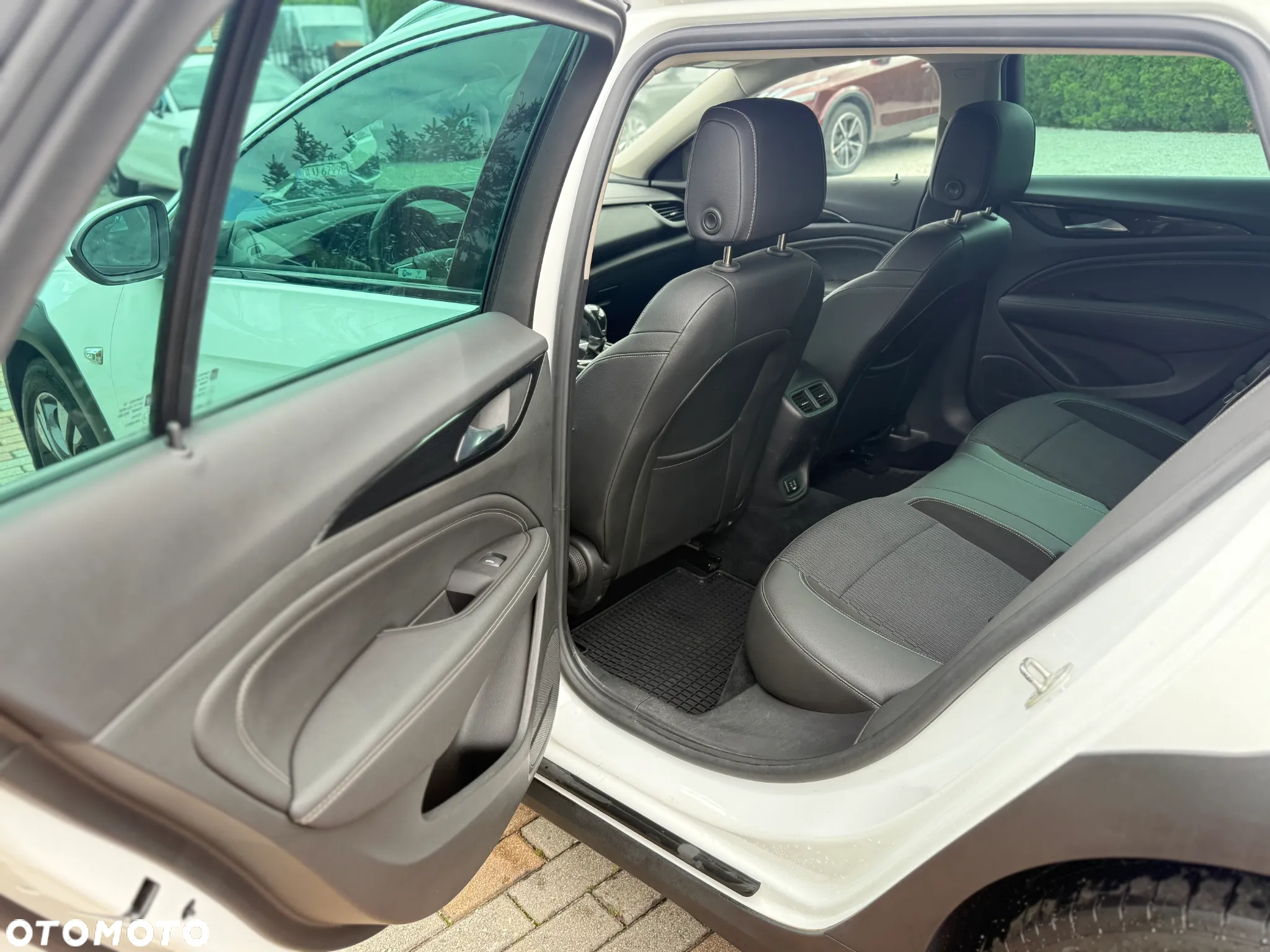 Opel Insignia Country Tourer 2.0 Diesel Exclusive - 14