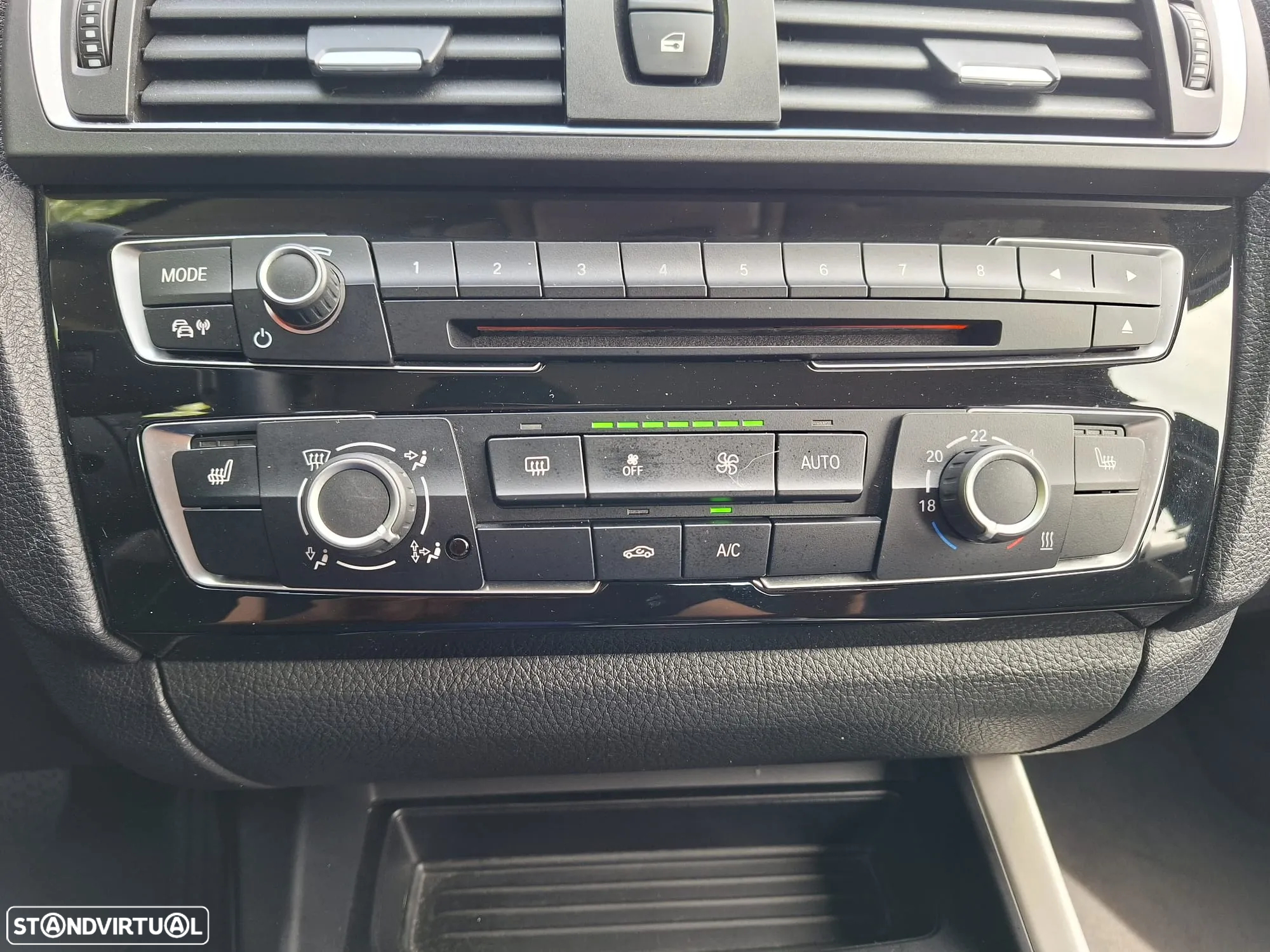 BMW 116 d Aut. Luxury Line - 29