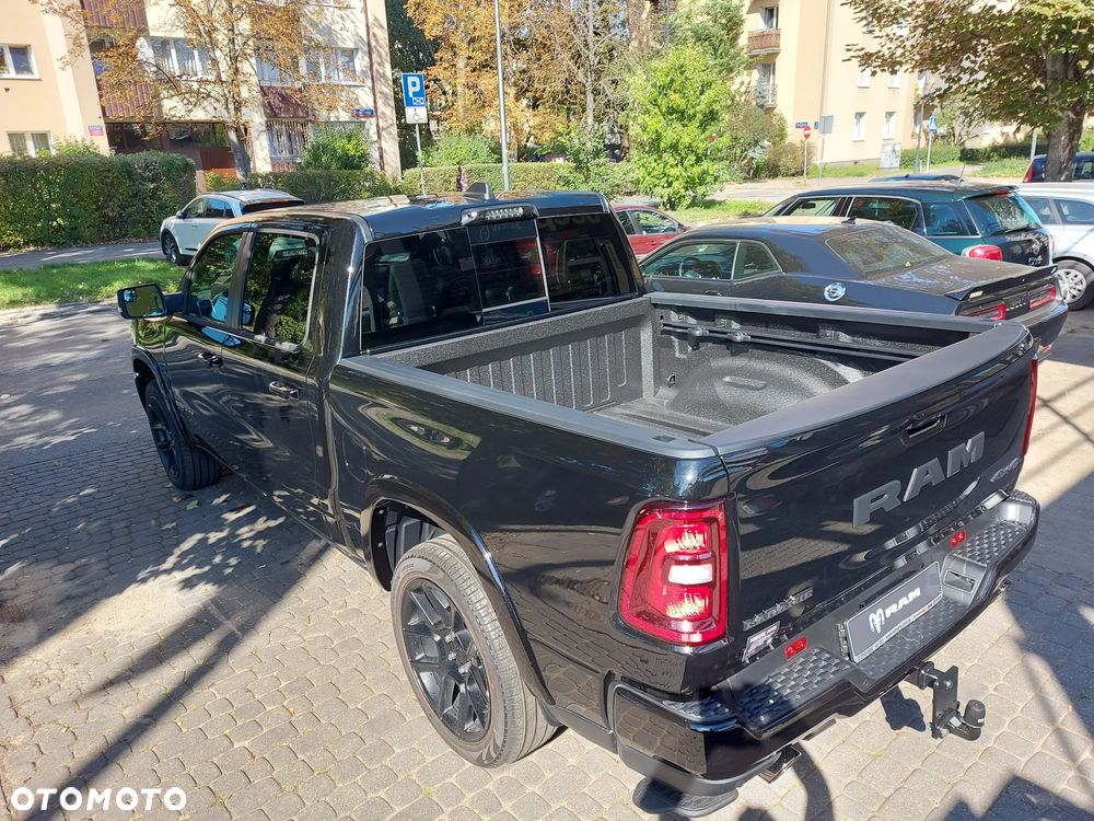 RAM 1500 Laramie Night Premium - 5