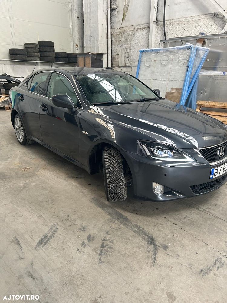 Lexus Seria IS 220d - 11