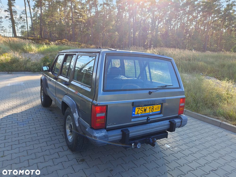 Jeep Cherokee 4.0 Country - 5