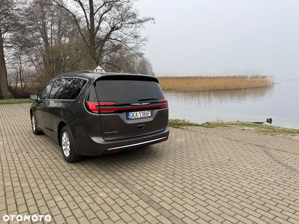 Chrysler Pacifica - 28