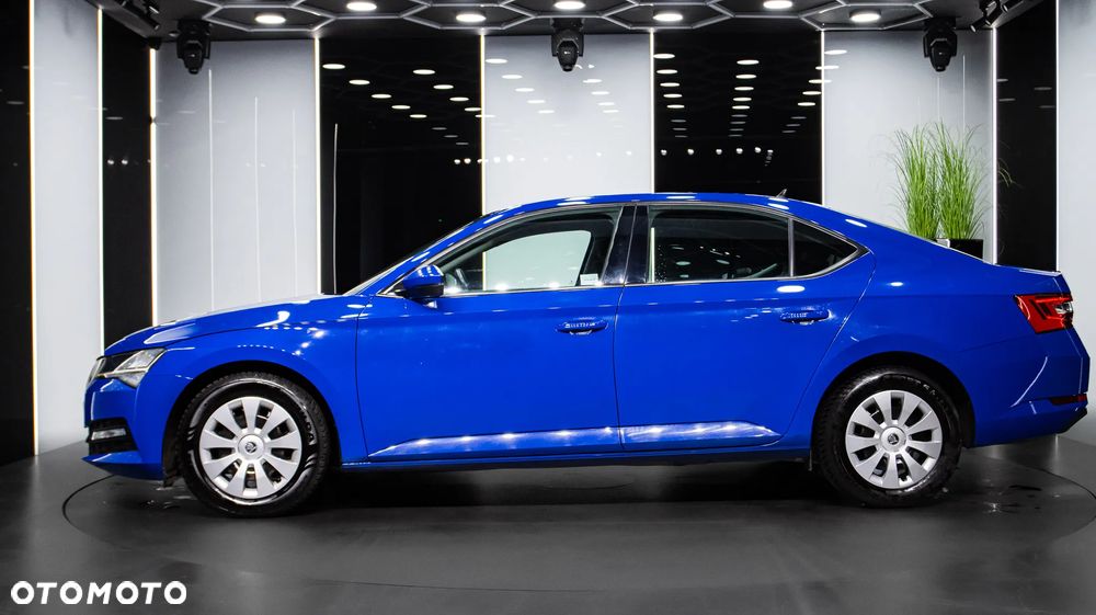 Skoda Superb 2.0 TDI SCR Ambition - 4
