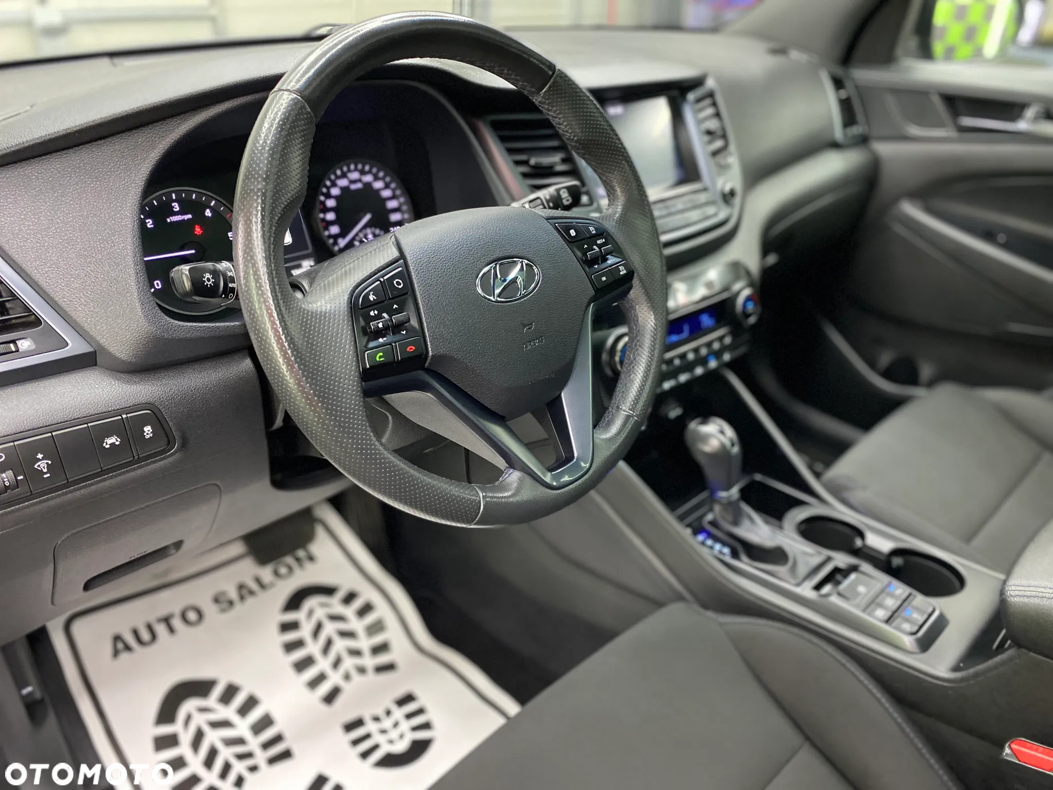 Hyundai Tucson blue 1.7 CRDi 2WD DCT Premium - 26