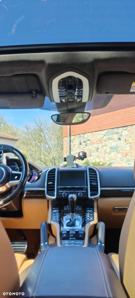 Porsche Cayenne - 14