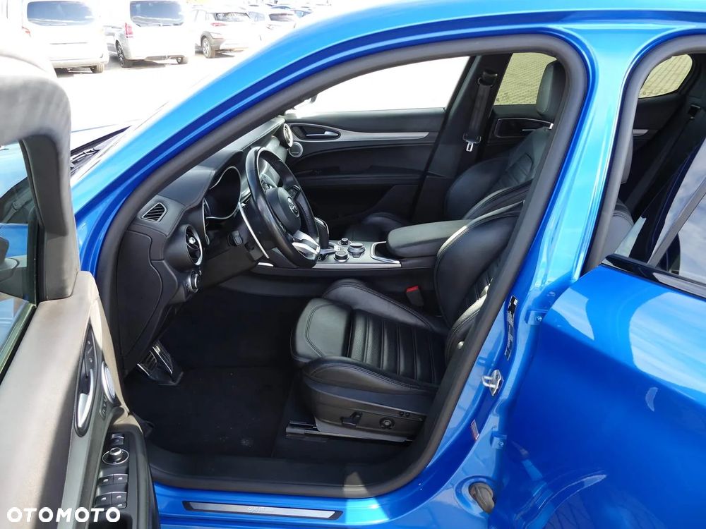 Alfa Romeo Stelvio 2.0 Turbo Veloce Q4 - 6
