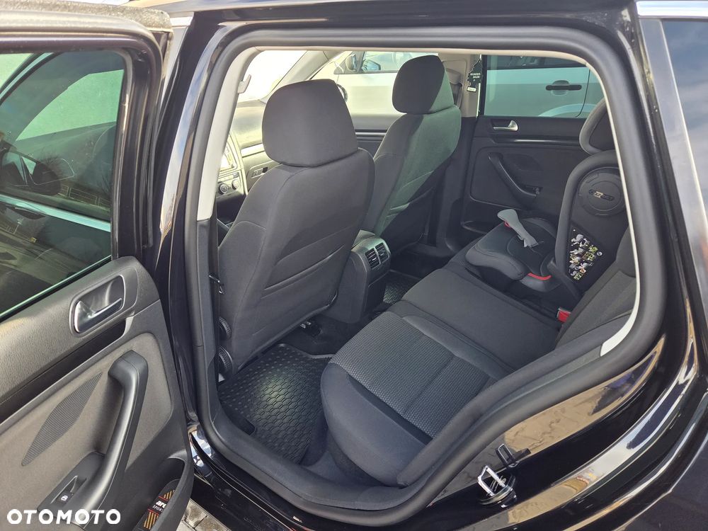 Volkswagen Golf - 10