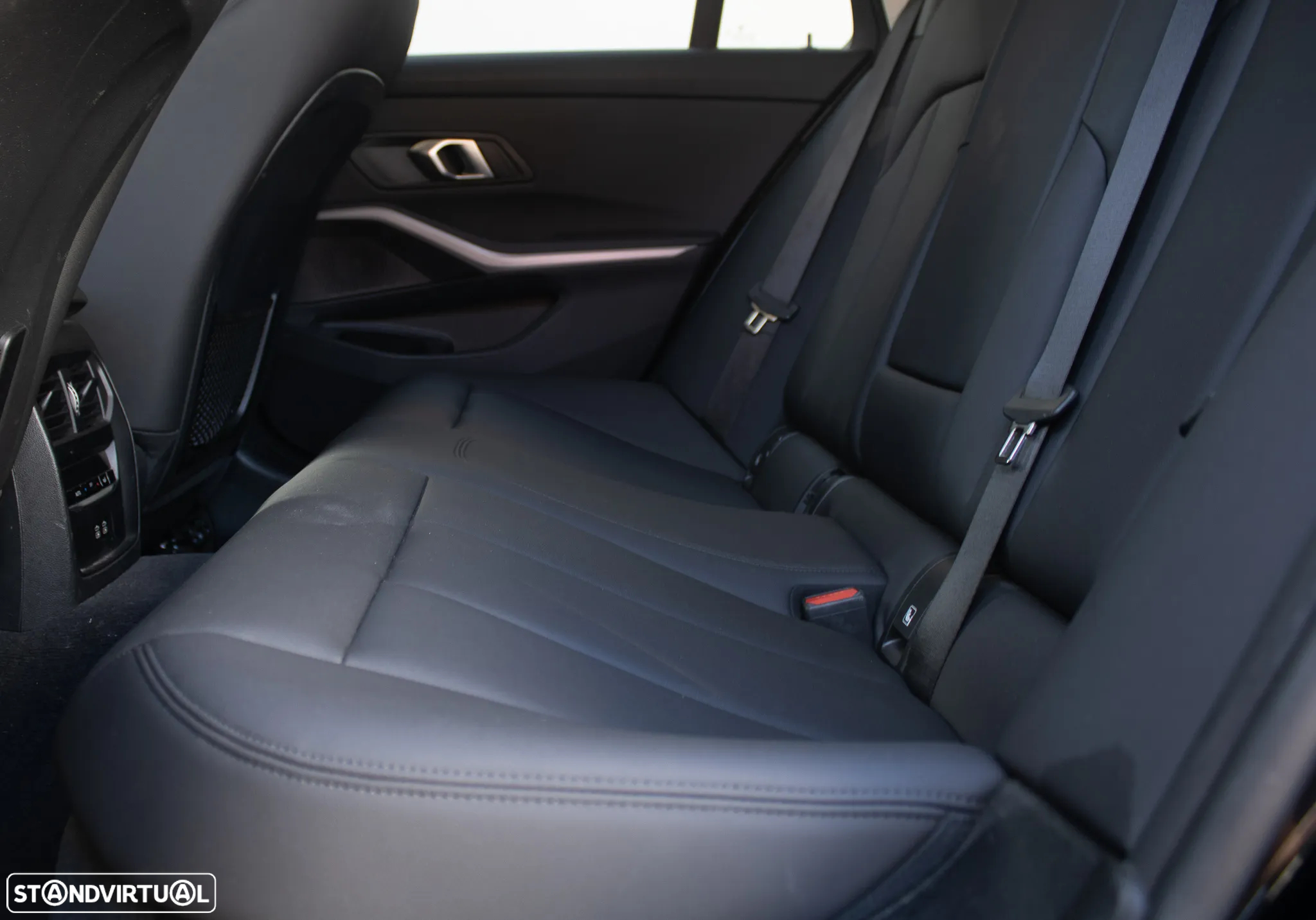 BMW 318 d Touring Line Sport Auto - 11