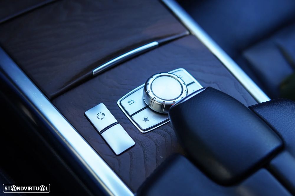 Mercedes-Benz E 300 Bluetec Hybrid Avantgarde - 41