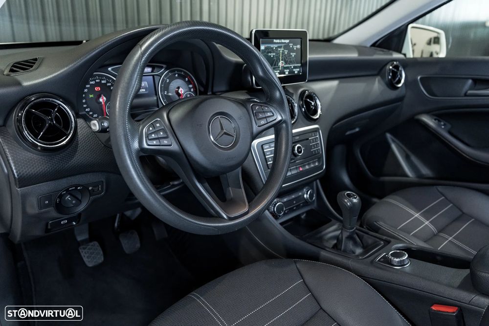 Mercedes-Benz A 160 d Urban - 25