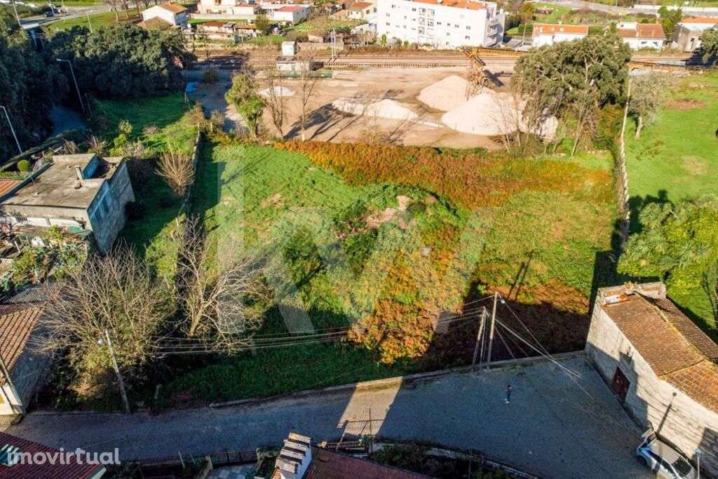 Terreno em Águas Santas - Maia com 3500m2 - Grande imagem: 3/8