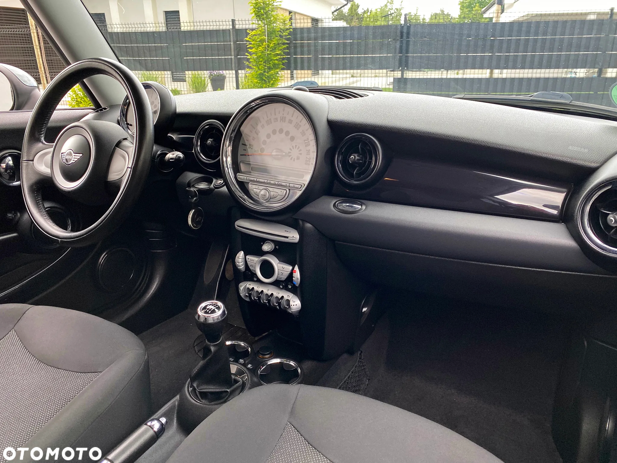MINI ONE Standard - 19