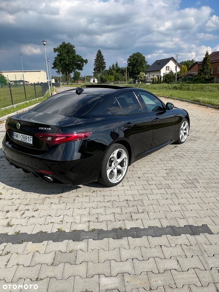 Alfa Romeo Giulia 2.0 Turbo 16V AT8-Q4 Veloce Ti - 5