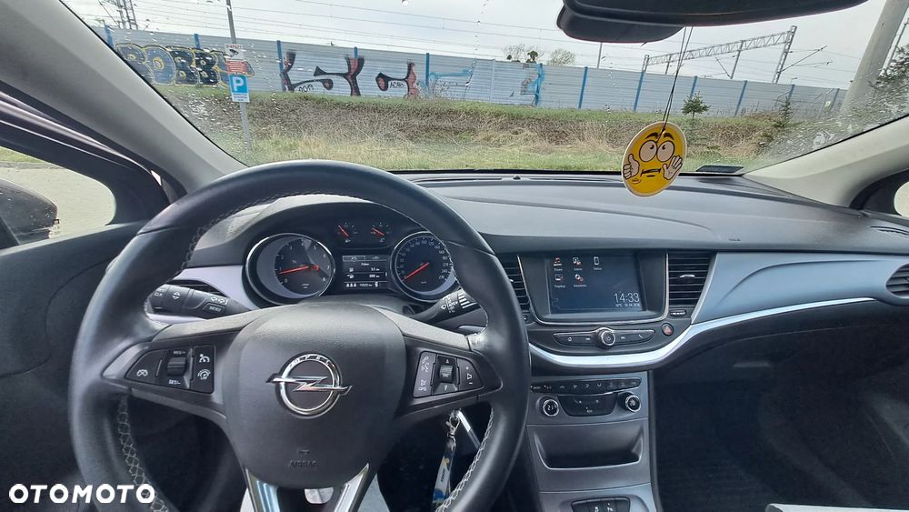 Opel Astra 1.4 Enjoy - 19