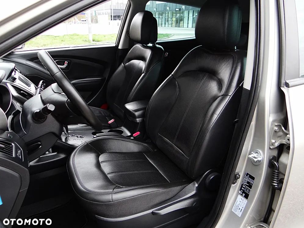 Hyundai ix35 2.0 CRDi 4WD Automatik Premium - 32