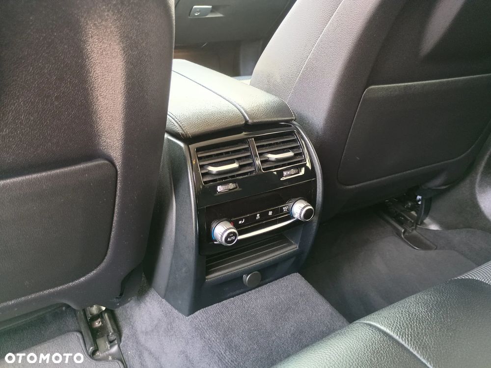 BMW Seria 5 520d xDrive Sport Line - 8